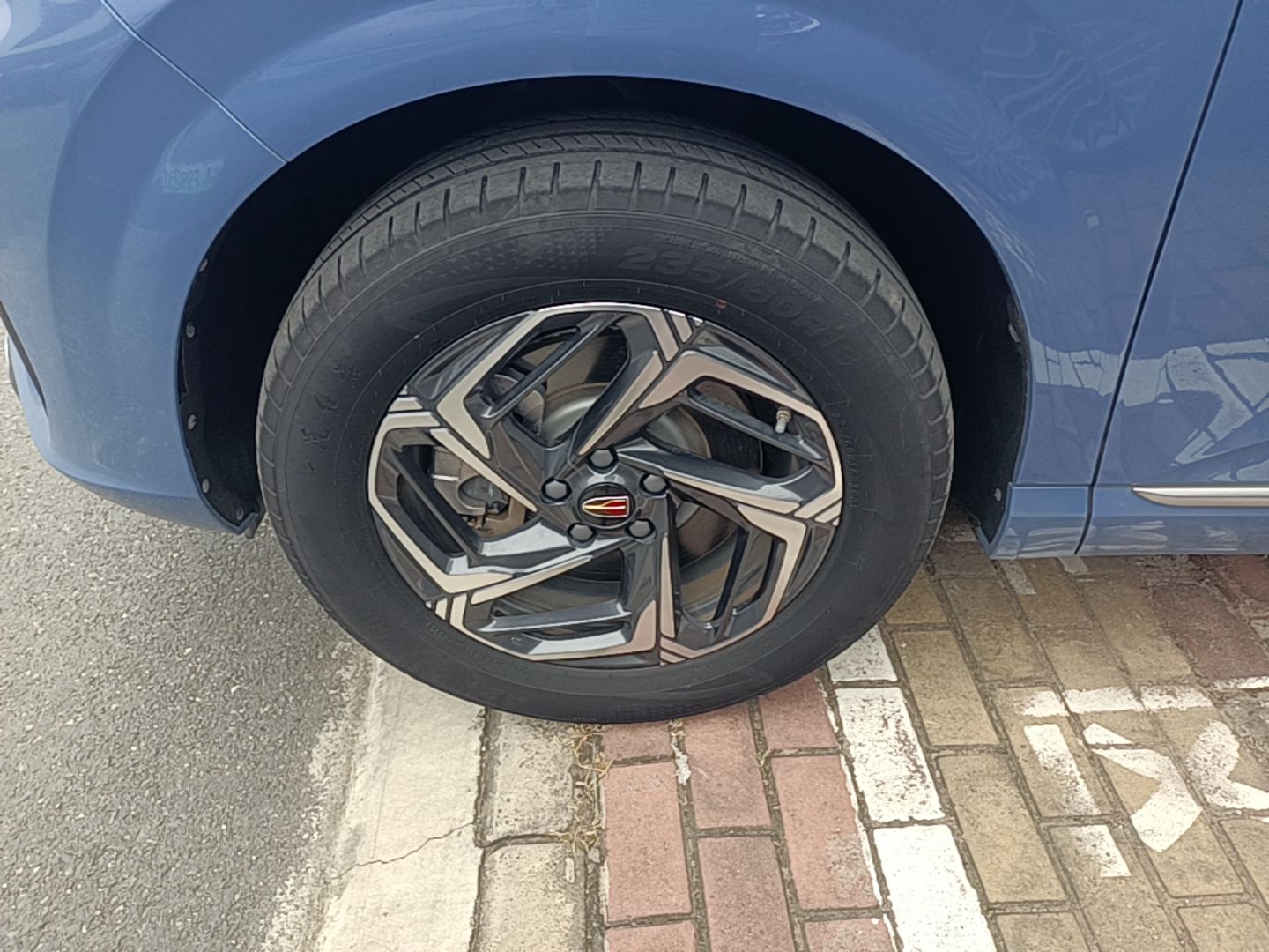 Hongqi HS3 2023 1.5T Two-Wheel Drive Shanwei Edition — снимка 10