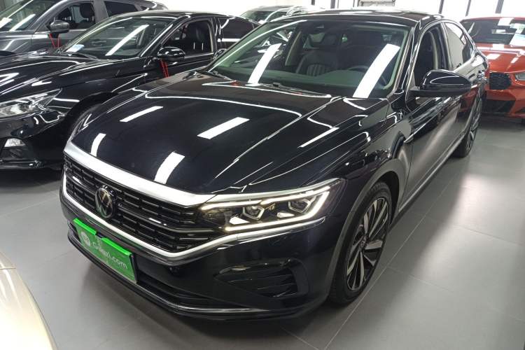 Used Volkswagen Passat 2023 Facelift 330TSI Luxury Edition