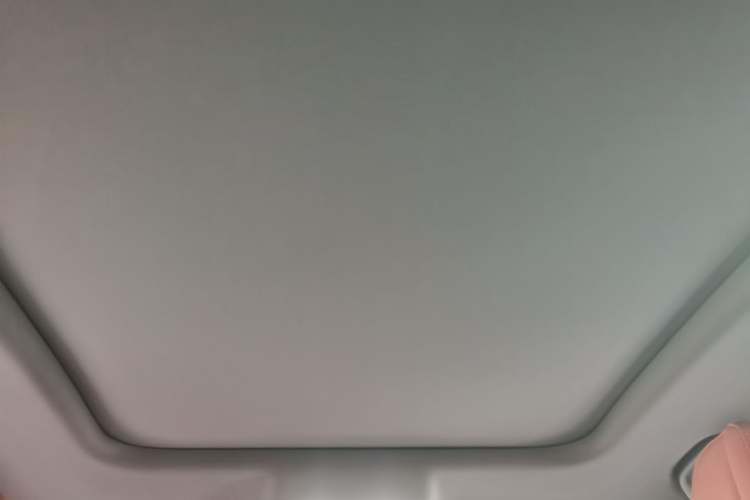 Used Changan UNI-K 2024 2.0T Two-Wheel Drive Enjoyment Version
