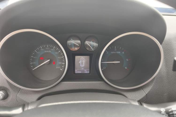 Used Foton Tunland 2015 2.8T S-Series Diesel 4x4 Elite Edition Low-Roof ISF2.8