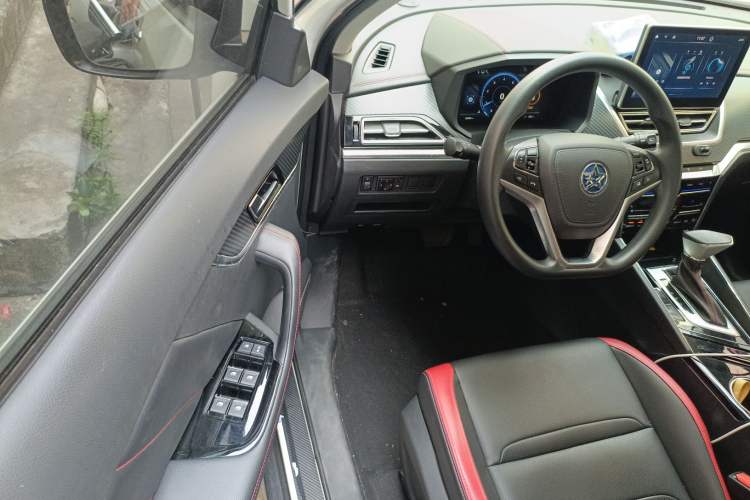 Used Venucia T60 2018 1.6L CVT Smart Edition China V Standard
