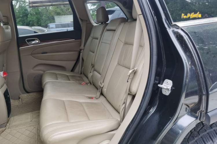 Used Jeep Grand Cherokee 2011 3.6L Luxury Navigation Edition