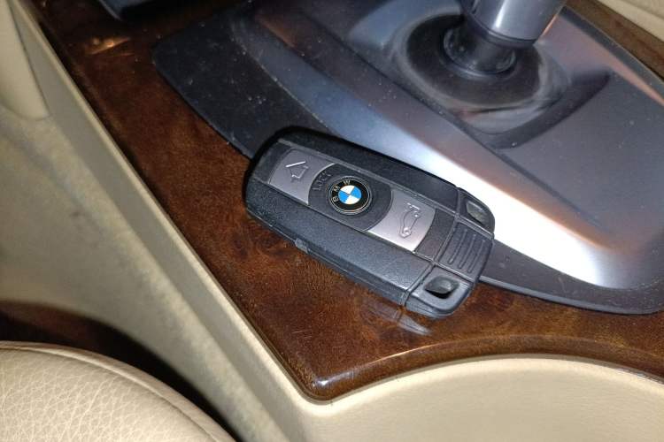 Used BMW 5 Series 2010 523Li Luxury Model Vehicle Key