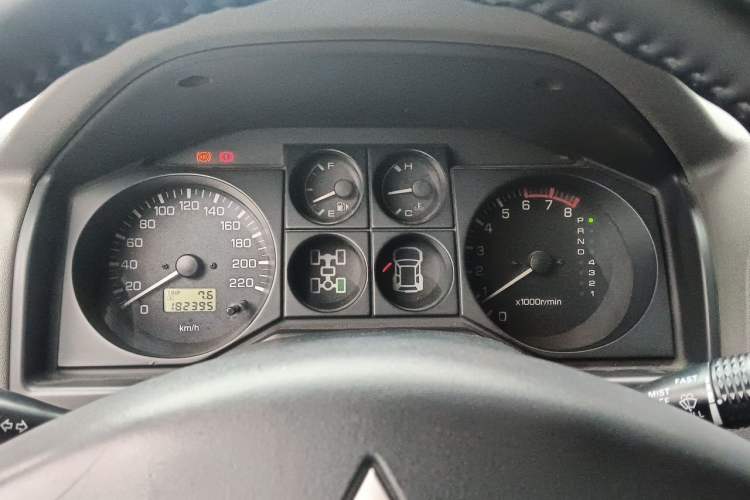 Used Mitsubishi Pajero 2011 V73 3.0L AT GLX
