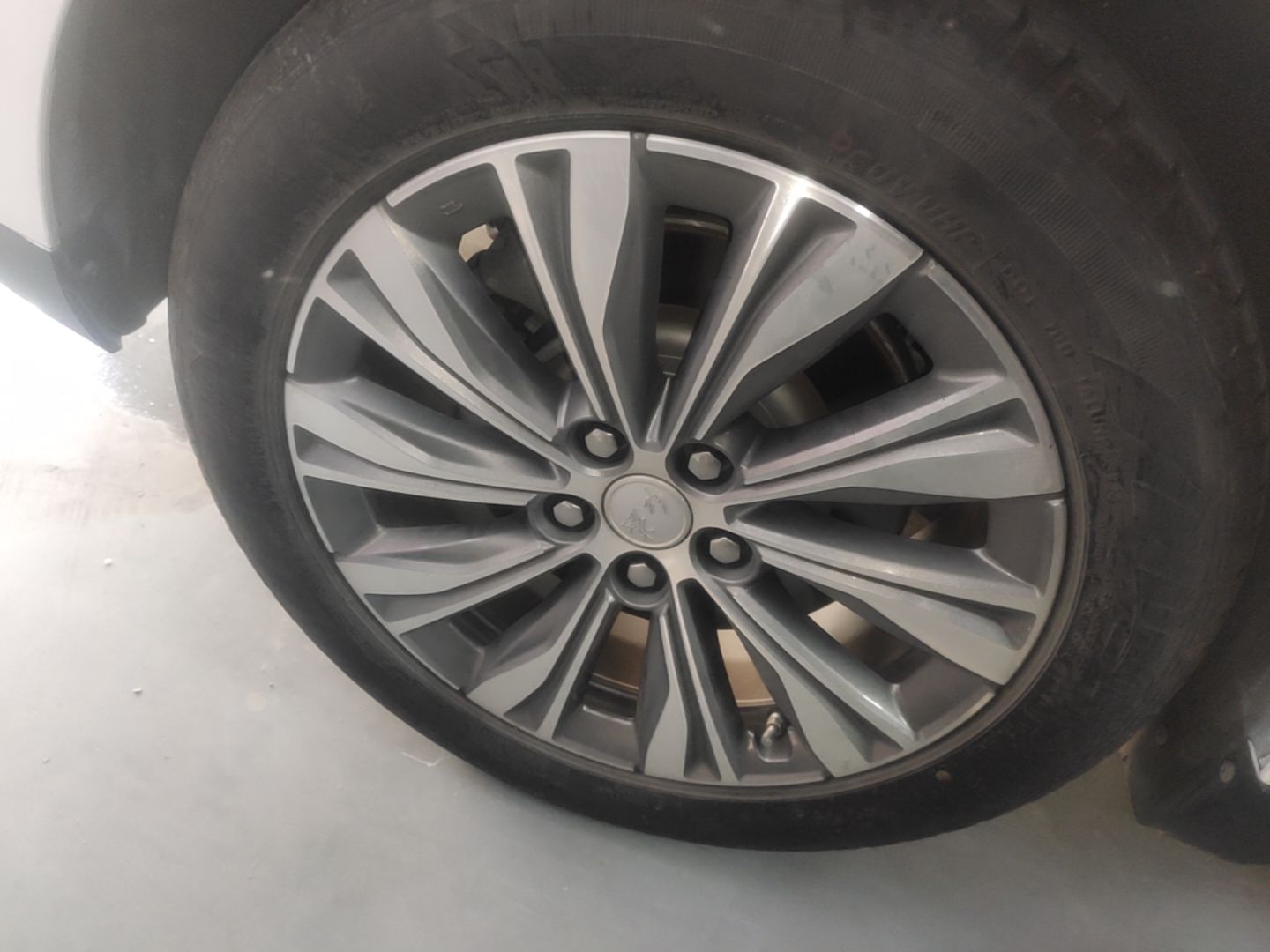Hongqi E-QM5 2024 450km Range Commuter Version — снимка 11
