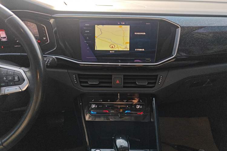 Used Volkswagen Tayron GTE Plug-in Hybrid 2020 1.4T Luxury Model Audio And AC Panel