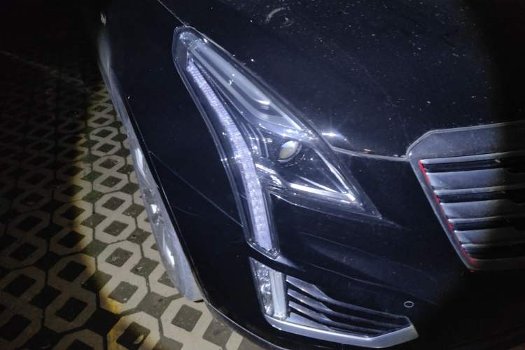 Used Cadillac XT5 2017 Anniversary Edition 28T Four-Wheel Drive Luxury Model