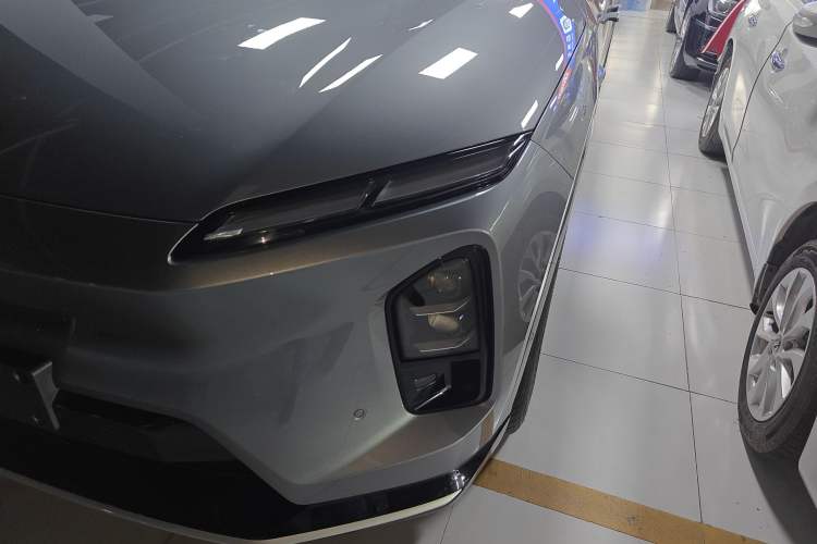 Used Nio ES6 2025 75 kWh Left Front Headlight