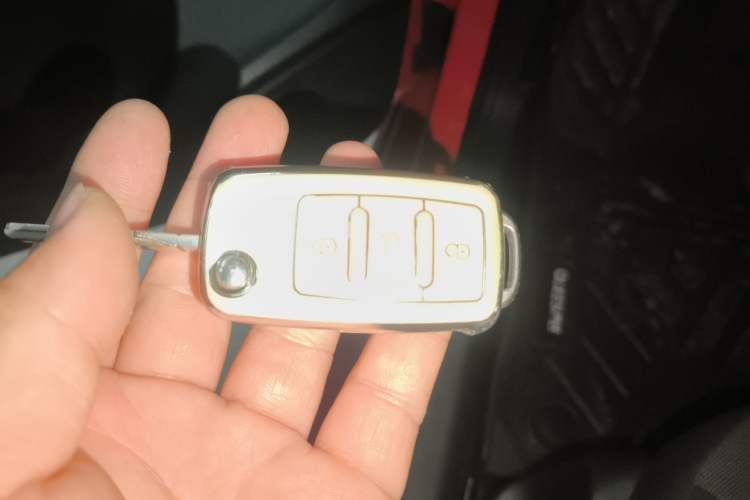 Used Volkswagen Polo 2016 1.6L Automatic Comfort Model Interior 1