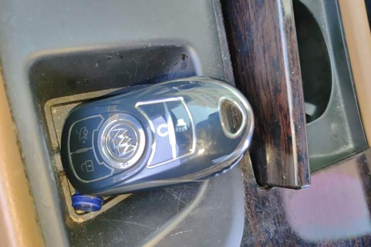 Used Buick LaCrosse 2016 20T Luxury Model Vehicle Key