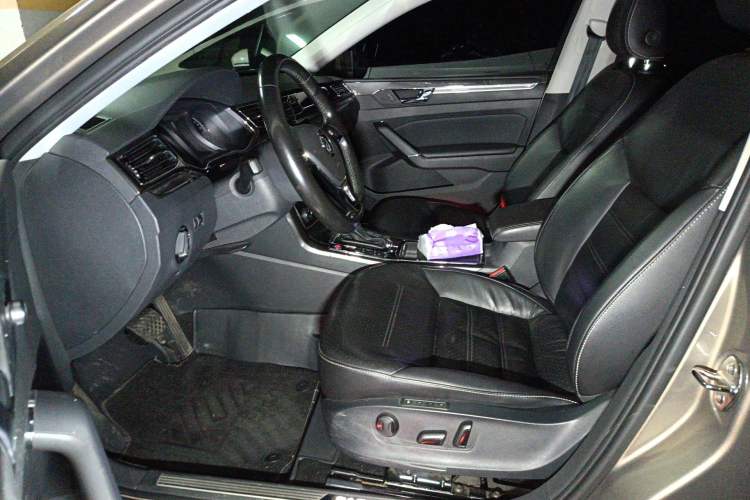 Used Volkswagen Passat 2016 330TSI DSG Prestige Edition Left Front Seat