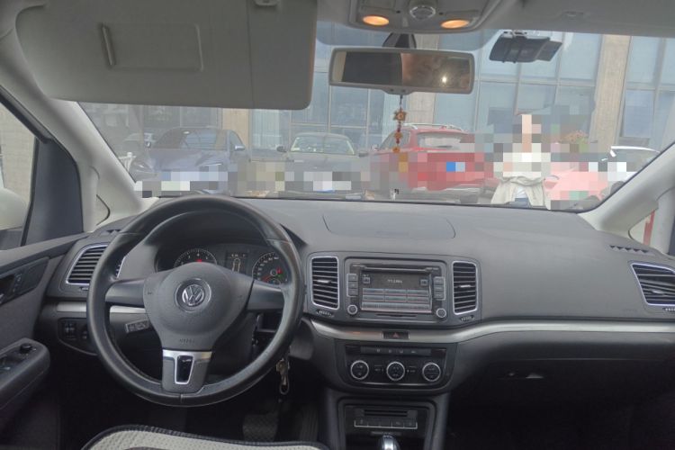 Used Volkswagen Sharan 2013 1.8TSI Standard Model Euro IV Center Console