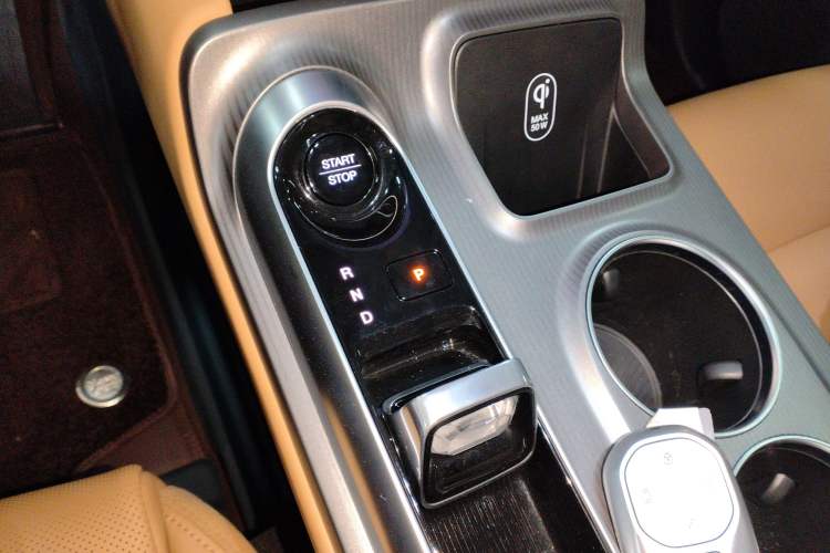 Used GAC Trumpchi Trumpchi E8 2024 Honor Series 2.0L Honor Edition
