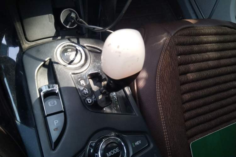 Used BYD Qin New Energy 2014 1.5T Flagship Model Gear Lever