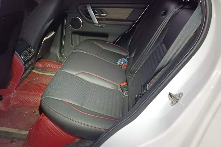 Used Land Rover Discovery Sport 2022 249 PS R-Dynamic S Performance Edition 5 Seats Left Rear Seat