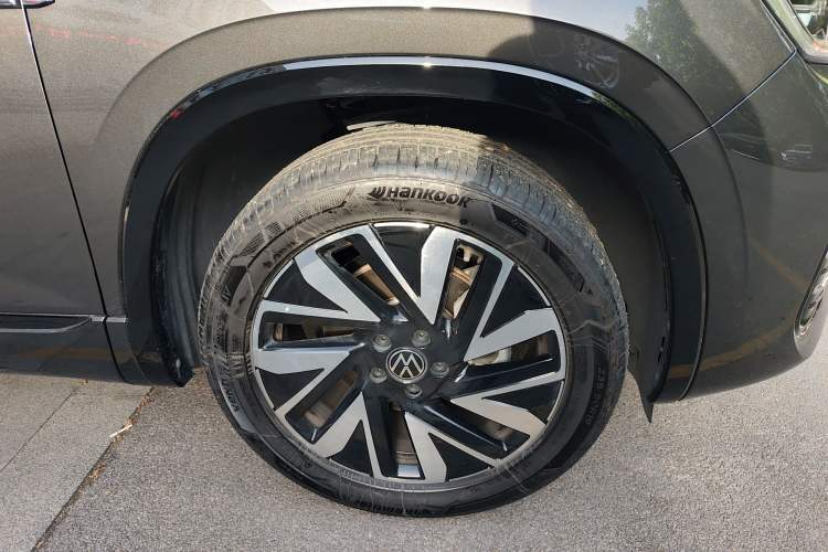 Used Volkswagen Tayron 2024 330TSI Two-Wheel Drive R-Line High-Energy Version
