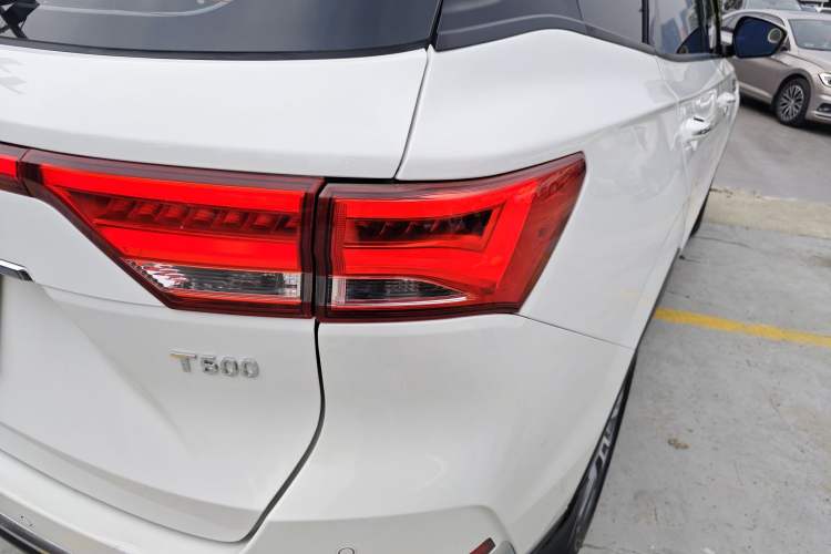 Used Zotye T500 2018 1.5T Automatic Smart Connected Prestige Model