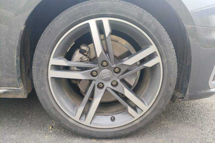 Used Audi A4L 2020 40 TFSI Luxury Dynamic Model
