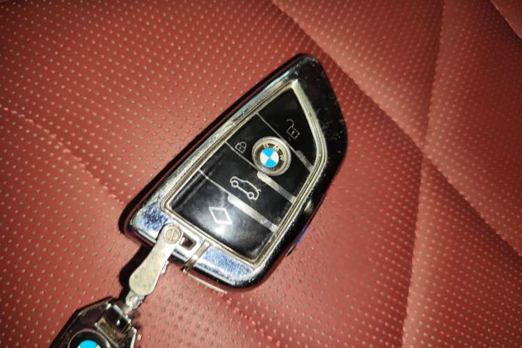 Used BMW X5 2022 Restyled xDrive 30Li Luxury Version M Sport Package
