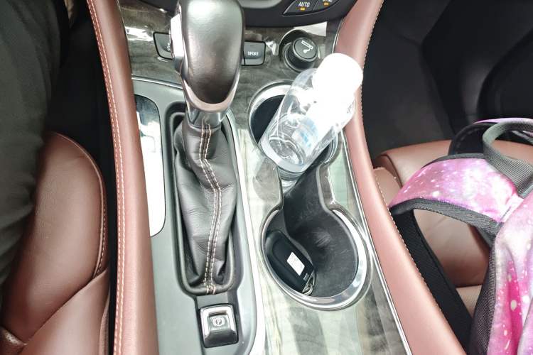 Used Buick Envision 2016 28T Four-Wheel Drive Luxury Model
