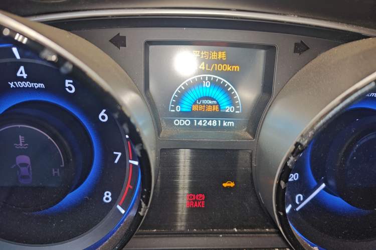 Used Hyundai Sonata 2014 2.4L Automatic Leading Edition China IV Standard