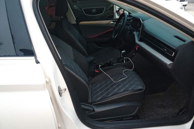 Used Volkswagen Sagitar 2024 300TSI DSG Excellence Edition Right Front Seat