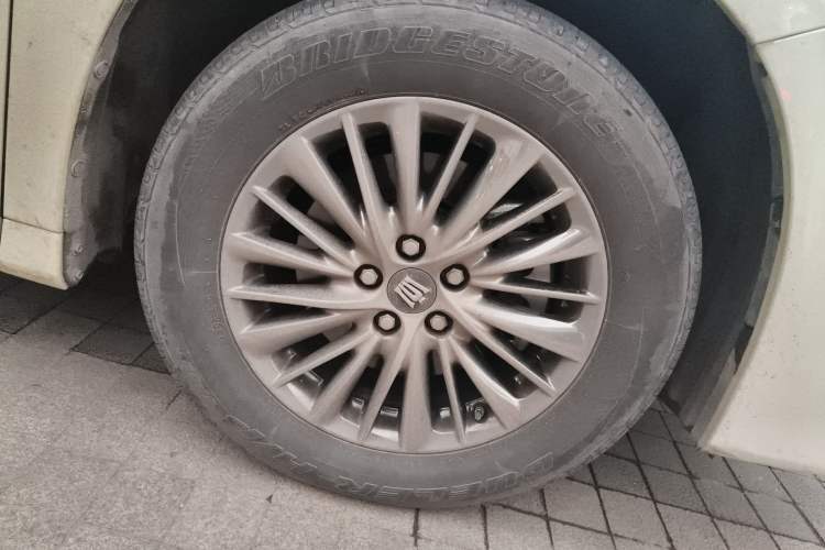 Used Toyota Vellfire 2023 Crown Dual-Engine 2.5L HV Luxury Edition Right Front Wheel Hub