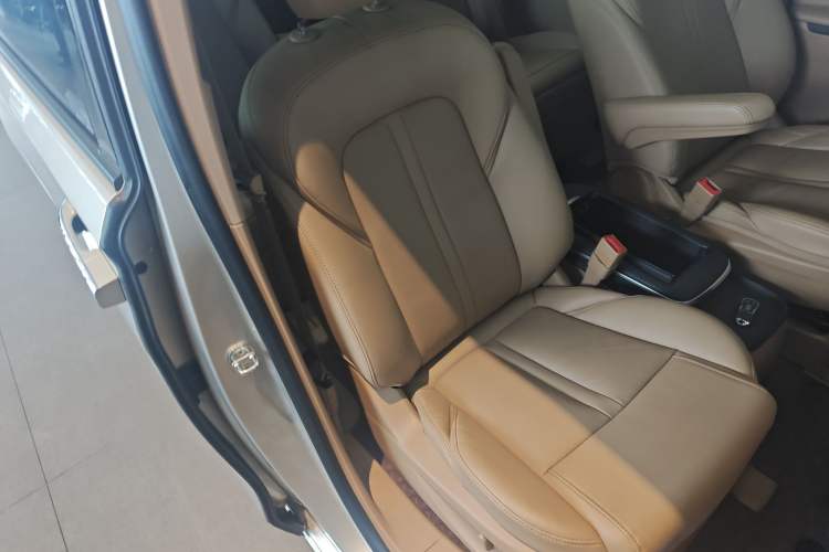 Used Buick GL8 2017 ES 28T Luxury Model China V Standard
