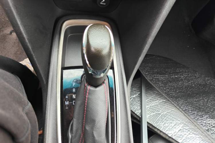 Used Chevrolet Monza 2019 RS 330T Automatic Sporty Edition China VI Standard Gear Lever