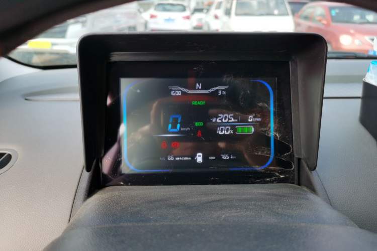 Used CHANGAN NEVO Lumin 2025 205 km Xiangqin Version
