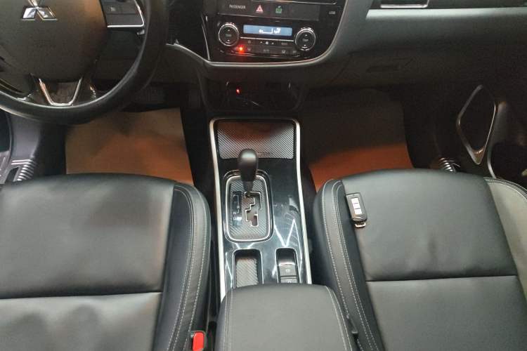 Used Mitsubishi Outlander 2020 2.0L Two-Wheel Drive Enjoyment Version 5 Seats