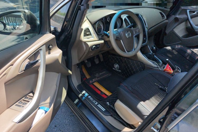 Used Buick GT 2013 GT 1.6L Manual Entry-Level Model Driver Seat