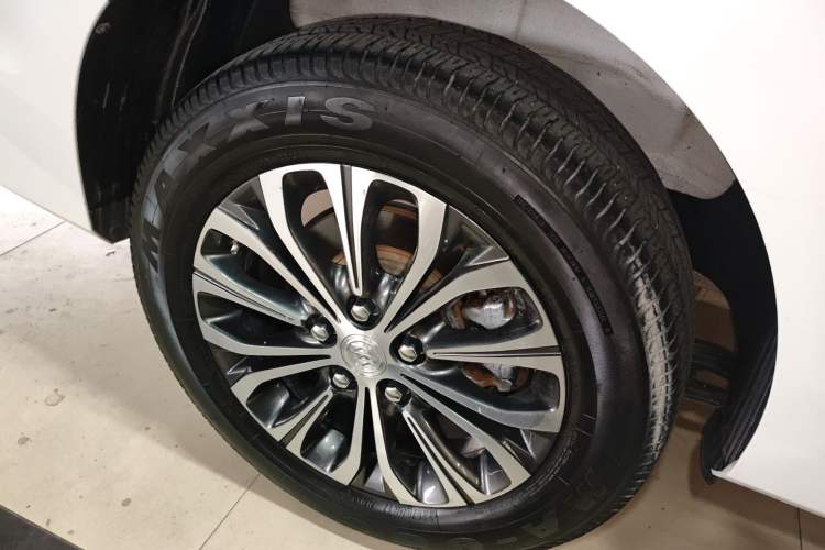 Used Buick GL8 2021 Land Cruiser Executive Class 652T Luxury Model