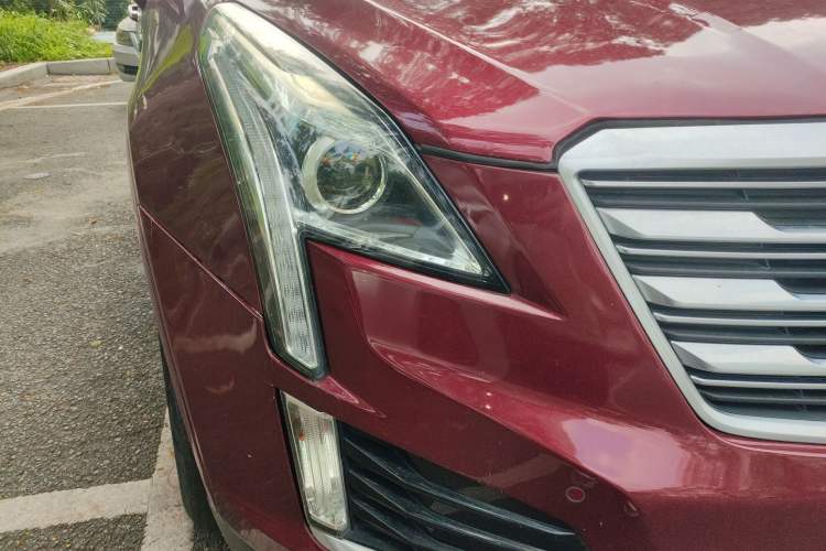 Used Cadillac XT5 2018 28E Four-Wheel Drive Tech Version