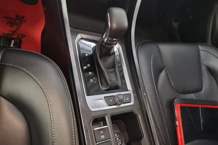 Used Chery Tiggo 3X 2021 PLUS 1.5L CVT Thrilling Red Date Edition Gear Lever