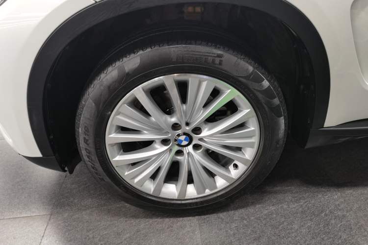 Used BMW X5 2014 xDrive35i Leading Model
