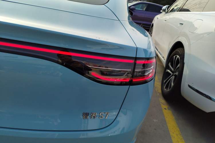 Used Hima Luxeed S7 2025 785 km Ultra Exterior 2