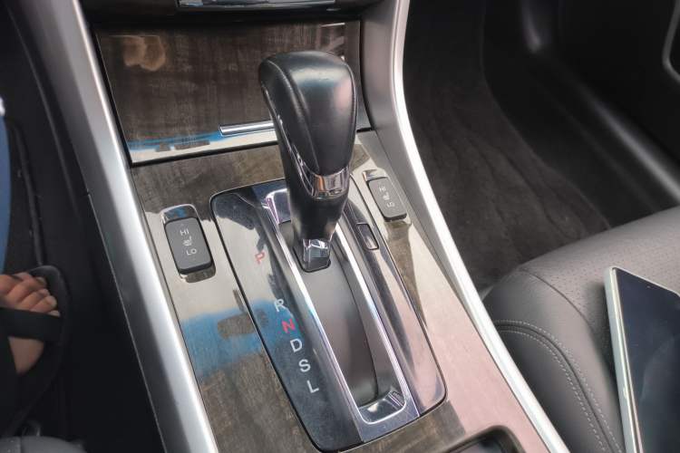 Used Honda Accord 2014 2.4L EX Luxury Edition Gear Lever