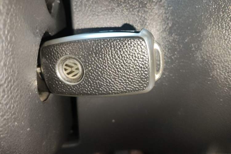 Used Volkswagen Tiguan 2015 1.8TSI Automatic All-Wheel Drive Style Vision Edition Interior 1