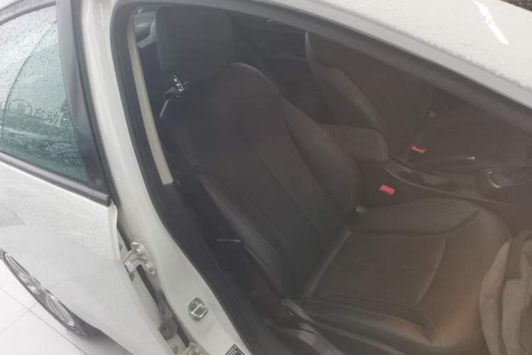 Used Buick GT 2021 Revised Version Flagship 1.5L Automatic Elite Edition Right Front Seat