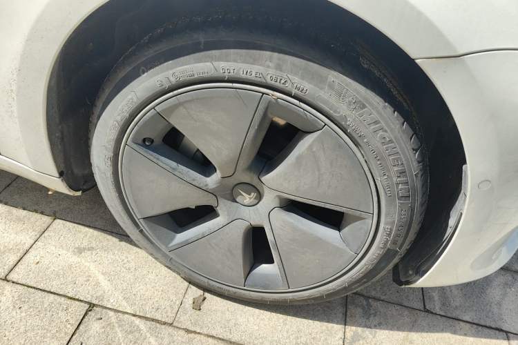 Used Tesla Model 3 2022 Rear-Wheel-Drive Version
