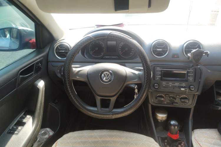 Used Volkswagen Jetta 2017 1.5L Manual Fashion Edition
