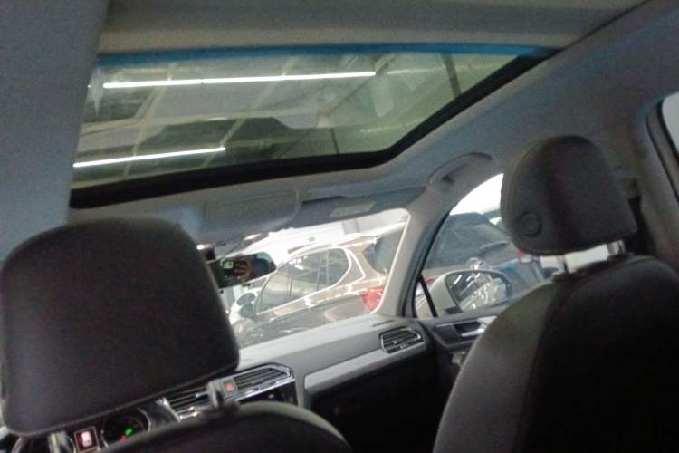 Used Volkswagen Tiguan L 2019 330TSI Automatic Two-Wheel Drive Panoramic Comfort Edition China VI Standard