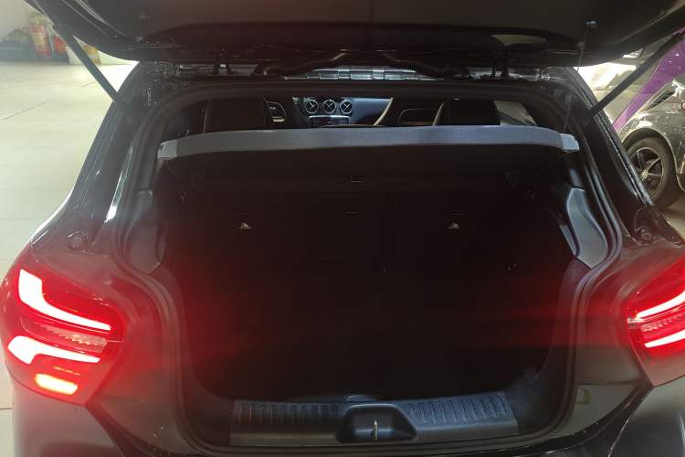 Used Mercedes-Benz A-Class (Import) 2016 A 200 Fashion Model