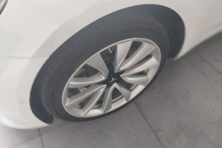 Used Tesla Model 3 2020 Standard Range Rear-Wheel Drive Upgraded Version Exterior 4