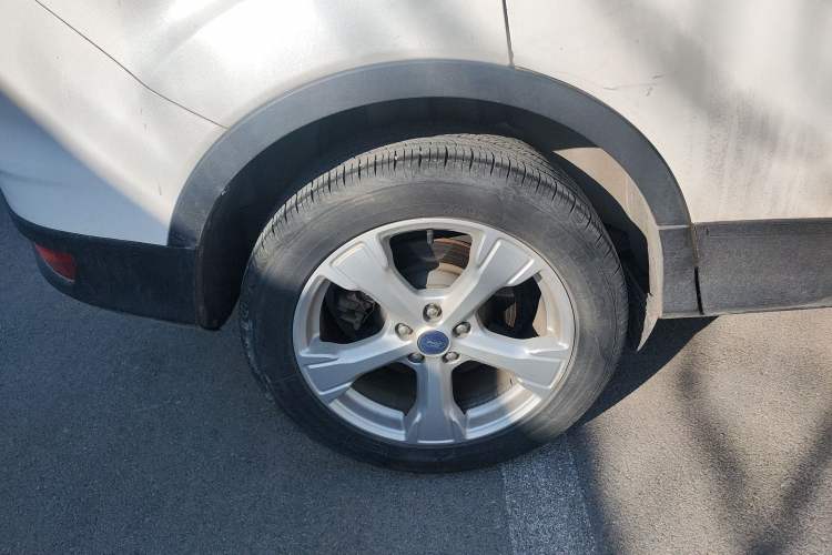 Used Ford Kuga 2017 EcoBoost 180 Two-Wheel-Drive Tiger Leap Model