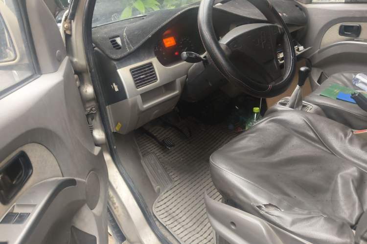 Used Wuling Rongguang 2011 1.2L Comfort Model Driver Seat