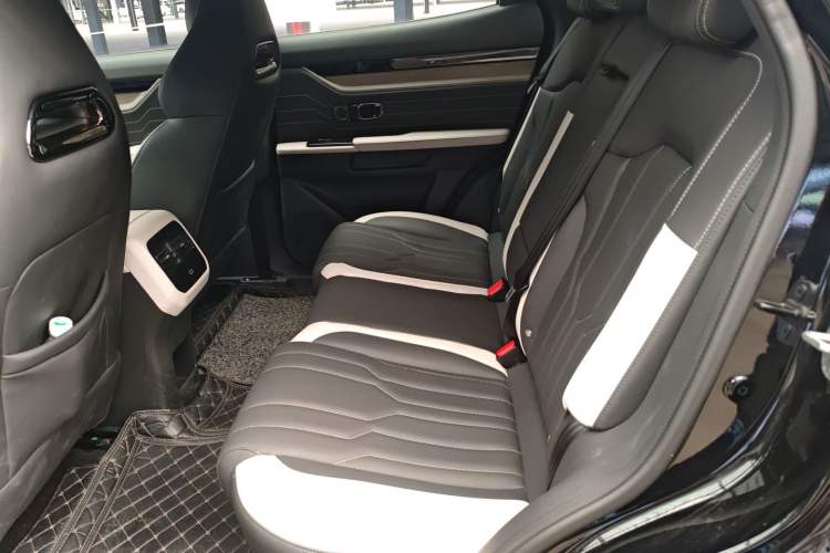 Used JETOUR Shanhai L6 2024 1.5TD DHT ULTRA