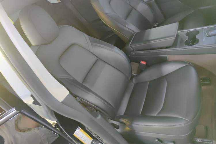 Used Tesla Model Y 2023 Rear-Wheel-Drive Version