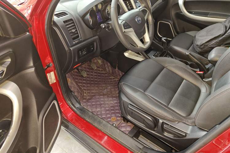 Used CHANGAN CS35 2016 1.6L Manual Luxury Model China V Standard
